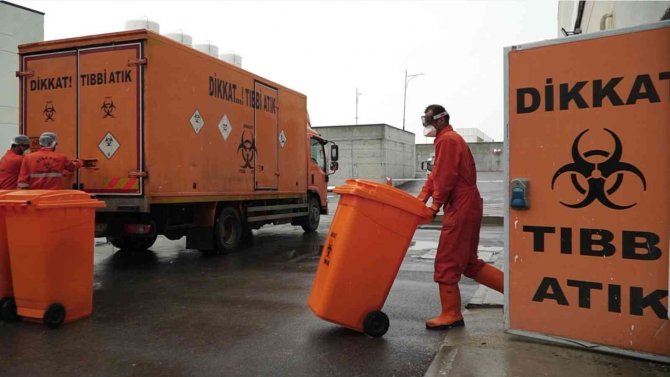 Tıbbi atıklar çevreye zarar vermeden bertaraf ediliyor