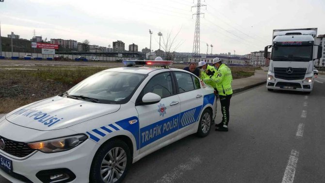 Tır sürücülerine denetim