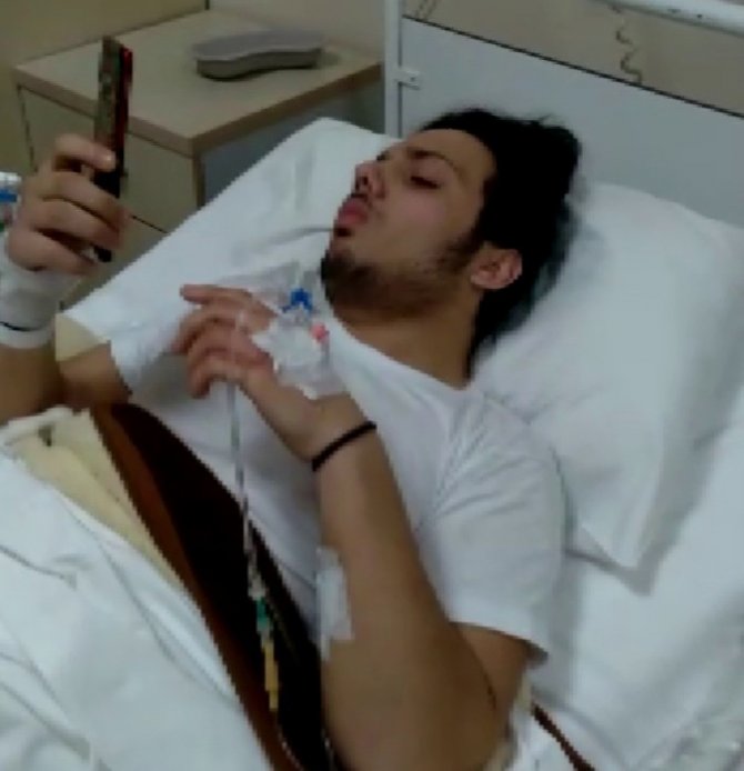 Tuzla’da kavga ayırmak isteyen ağabeyi ile kardeşi bıçakladılar