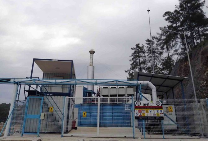 389 Bin hanenin elektriği çöpten