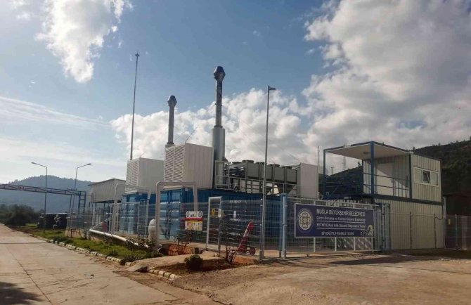 389 Bin hanenin elektriği çöpten