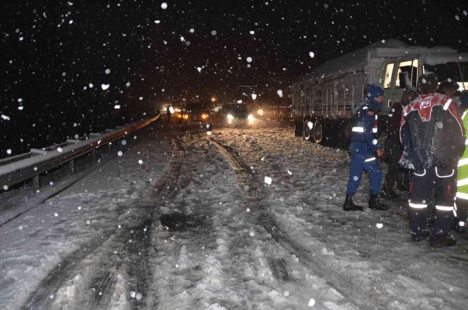 Antalya-Konya karayolu tırlar hariç araç trafiğine açıldı