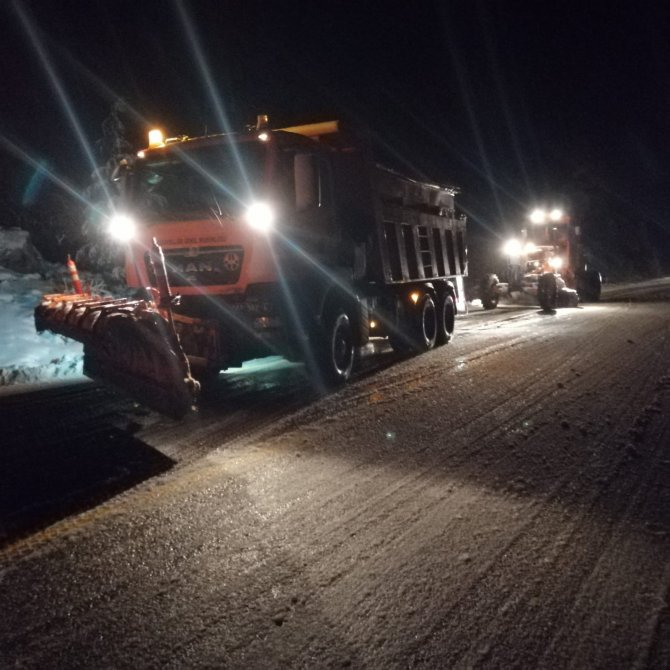 Antalya-Konya karayolu tırlar hariç araç trafiğine açıldı