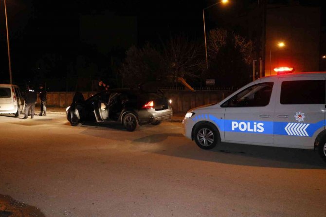 Ehliyetsiz ve alkollü sürücü 15 kilometre kaçarak ortalığı birbirine kattı