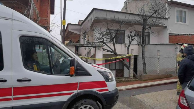Evinin girişinde cansız bedeni bulundu