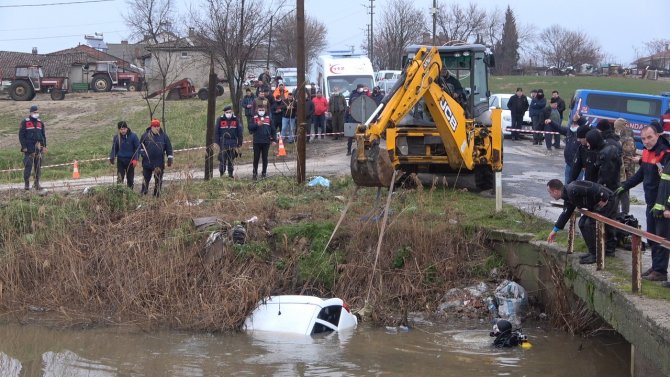 Kırklareli’de dereye uçan otomobil sürücüsü hayatını kaybetti