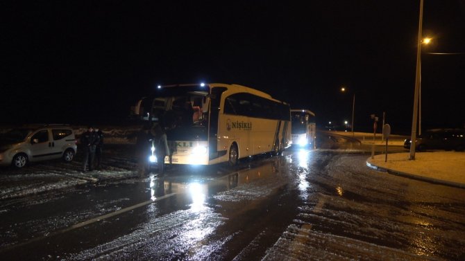 Kırklareli’de kar yağışı etkisini arttırdı