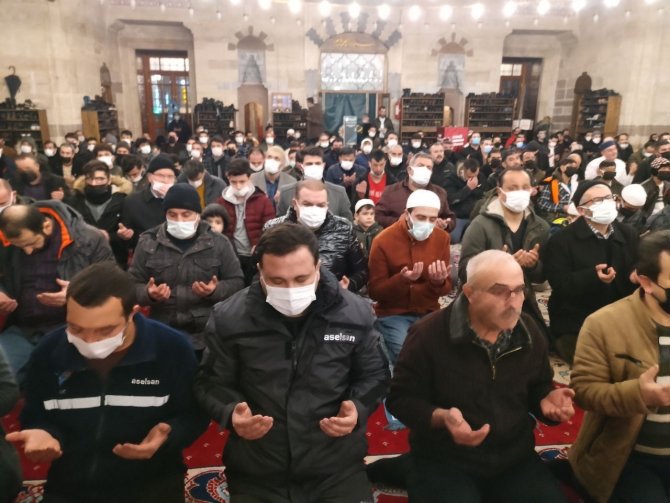 Konya’da Regaib Kandili coşkusu