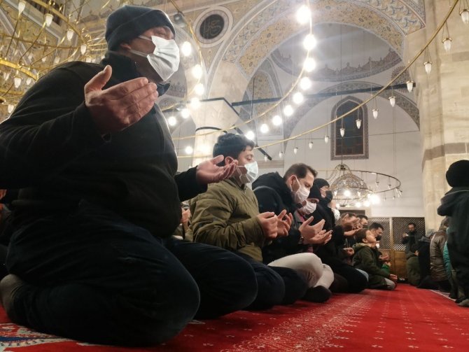 Konya’da Regaib Kandili coşkusu