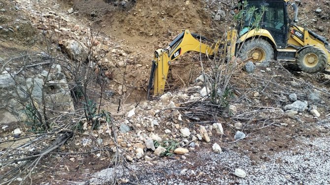 Şiddetli yağış heyelana sebep oldu