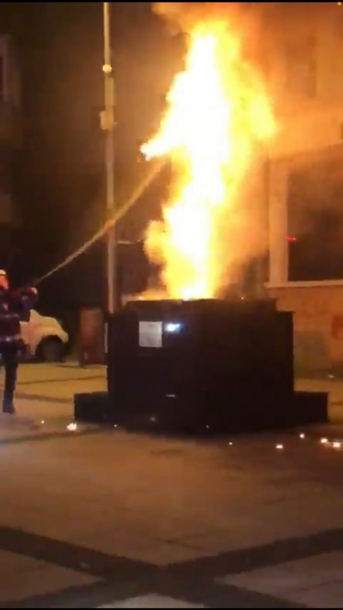 Adalet Anıtını ateşe veren 2 şüpheli gözaltına alındı