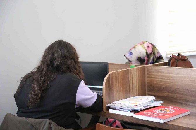 Aksaray’da Millet Kıraathanesi yarıyıl tatilinde doldu taştı