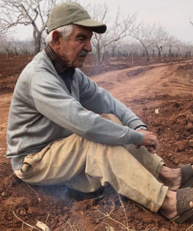 Düşerek kafasını yere çarpan yaşlı adam 12 gün sonra öldü