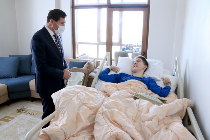 Konya'da engelli çocuklar asırlık geleneğin sevincini evlerinde yaşadı