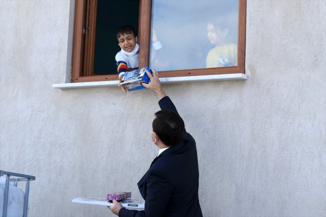 Konya'da engelli çocuklar asırlık geleneğin sevincini evlerinde yaşadı