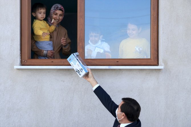 Konya'da engelli çocuklar asırlık geleneğin sevincini evlerinde yaşadı