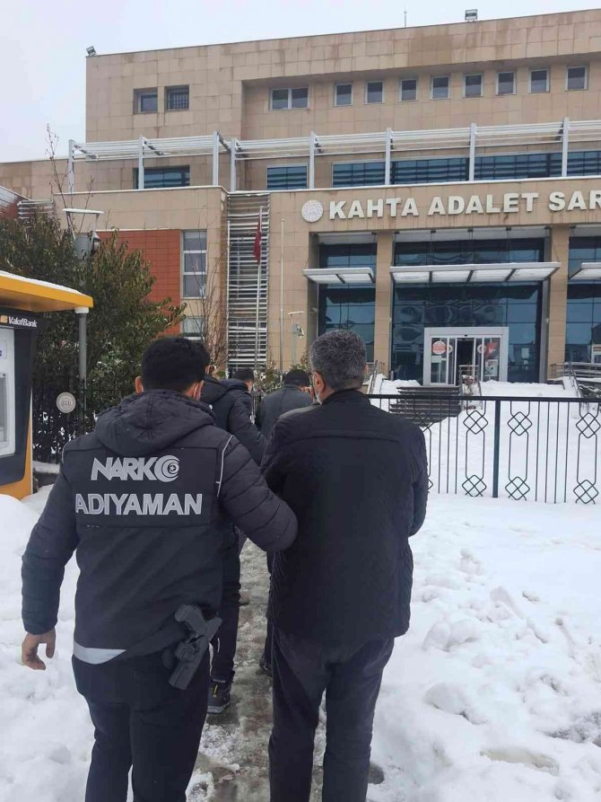 Kahta’da uyuşturucuyla mücadele hız kesmeden devam ediyor