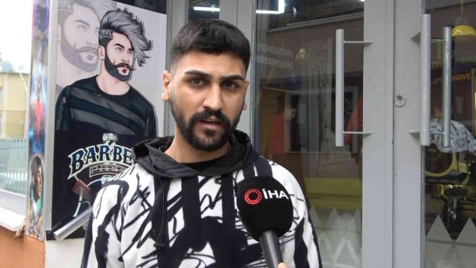 Pitbull köpeğini sokak köpeğine saldırttı, selfie çekti