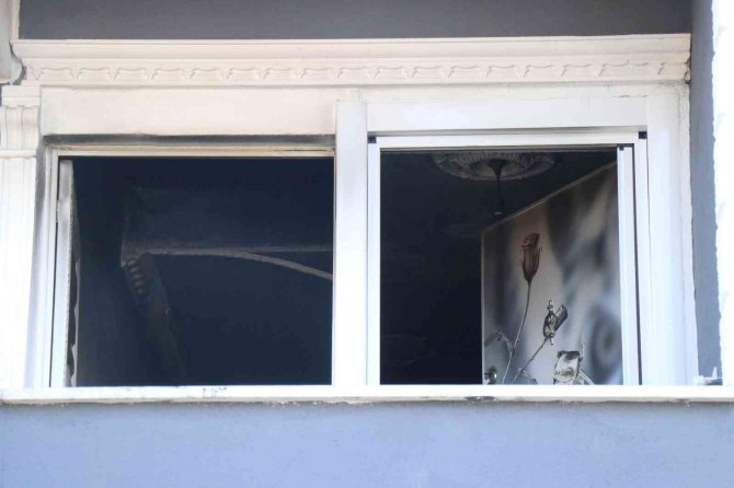 Yangında ağır yaralanan 8 yaşındaki çocuk yaşam savaşını kaybetti