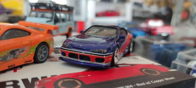 Yatırımını ev ve arsa yerine oyuncak araçlara yapıyor