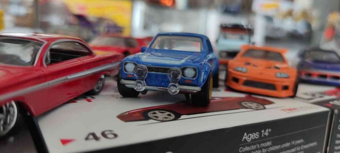 Yatırımını ev ve arsa yerine oyuncak araçlara yapıyor