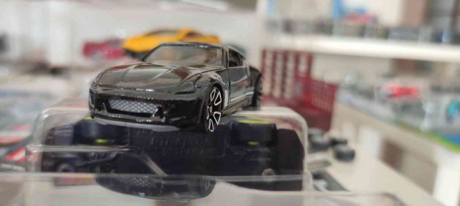 Yatırımını ev ve arsa yerine oyuncak araçlara yapıyor