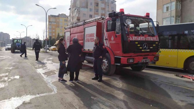 2 otobüs kafa kafaya çarpıştı: 6 yaralı