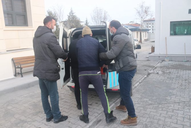 Akü hırsızları tutuklandı