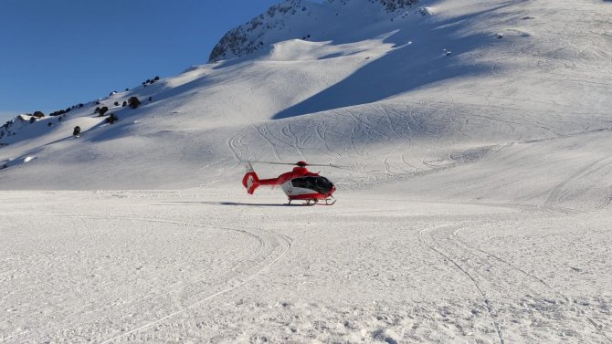 Çatı çöktü: 8 yaralı