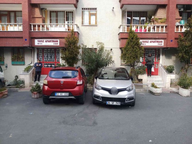 Diyafon hırsızı kamerada