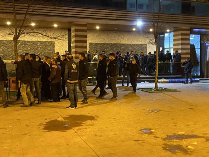 Düğün değil meydan muharebesi: 24 yaralı