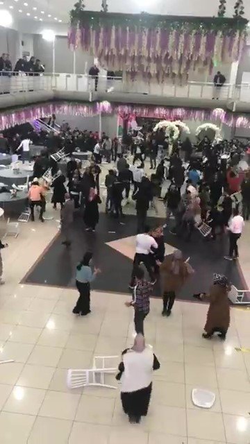 Düğün değil meydan muharebesi: 24 yaralı