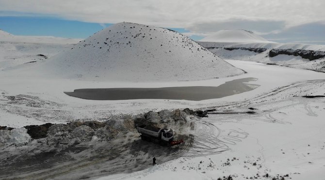 Kar yağışları, kuruyan Meke Gölü’ne umut oldu