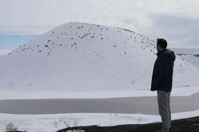 Kar yağışları, kuruyan Meke Gölü’ne umut oldu