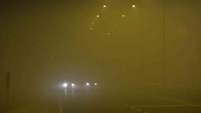 Konya yolunda yoğun sis