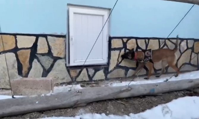 Konya'da flaş operasyon! Arabasında uyuşturucu madde, evinde uçaksavar mermisi bulundu