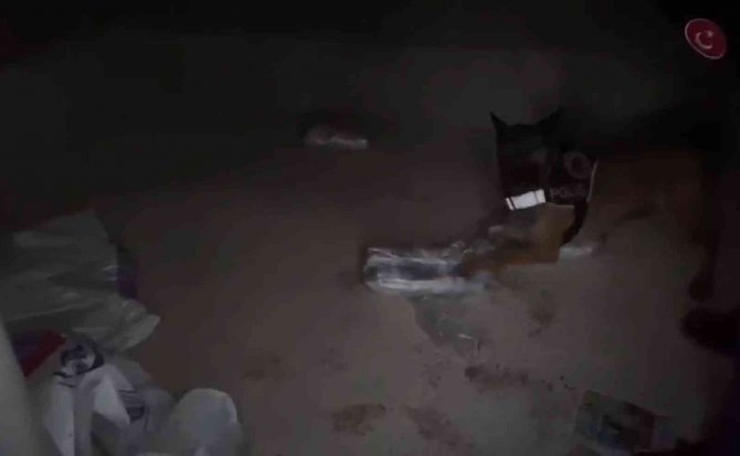 Konya'da flaş operasyon! Arabasında uyuşturucu madde, evinde uçaksavar mermisi bulundu