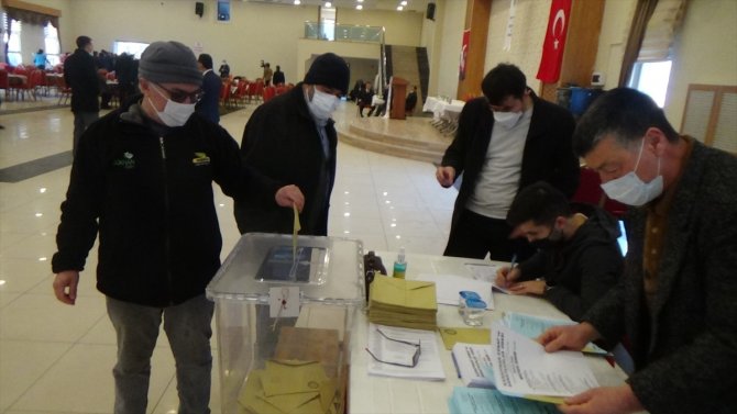 Karapınar Esnaf ve Sanatkarlar Odasının yeni başkanı Mustafa Ünver oldu