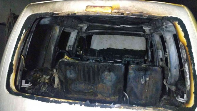 Konya'da tinerle soba yakmak isteyen kişi hem kendisini hem de arabayı yaktı!