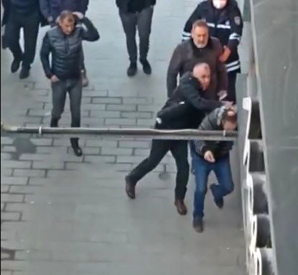 Cadde ortasında dayak yemişti, olayı gören vatandaş o anları anlattı: