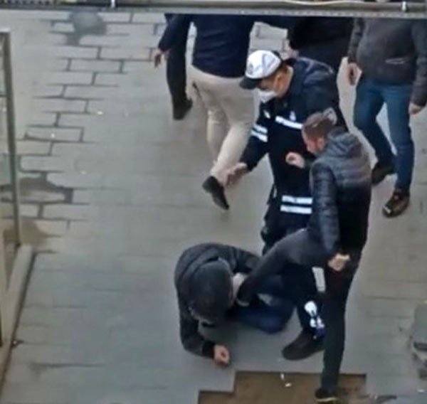Cadde ortasında dayak yemişti, olayı gören vatandaş o anları anlattı: