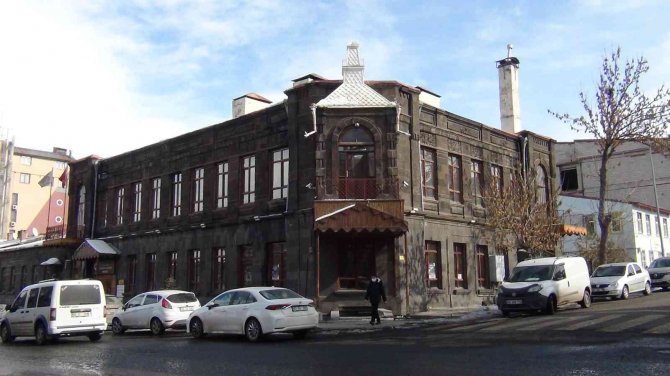 Baltık Mimarisi binalar sokakları süslüyor