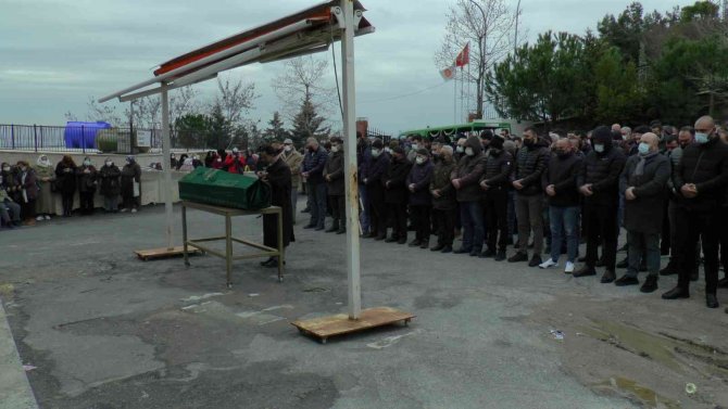 Esrarengiz kazıda cesedine ulaşılan Murat Kartal son yolculuğuna uğurlandı