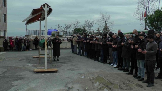 Esrarengiz kazıda cesedine ulaşılan Murat Kartal son yolculuğuna uğurlandı