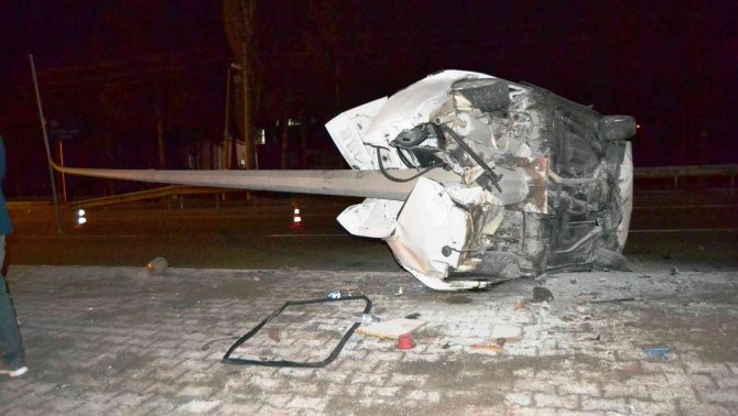 Konya’da yola çıkan köpek kazaya neden oldu!