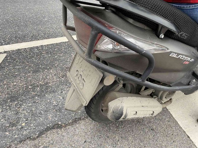 Plakalarını gizleyen 4 motosikletliye 3 bin TL ceza