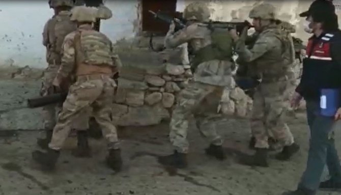 Van’da terör operasyonu: 8 gözaltı