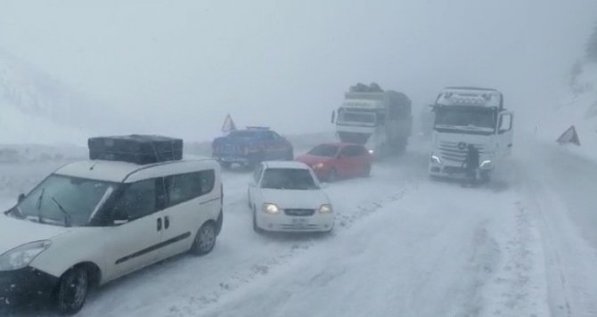 Antalya-Konya karayolu sadece otobüslere kontrollü şekilde açıldı