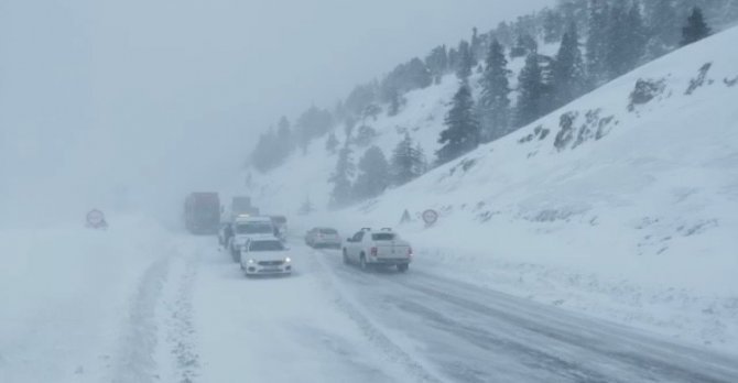 Antalya-Konya karayolu sadece otobüslere kontrollü şekilde açıldı