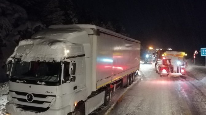 Antalya-Konya karayolu sadece otobüslere kontrollü şekilde açıldı